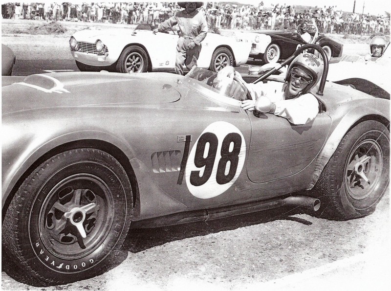 Dave MacDonald in Shelby Cobra CSX2136 1963 Hawaiian GP